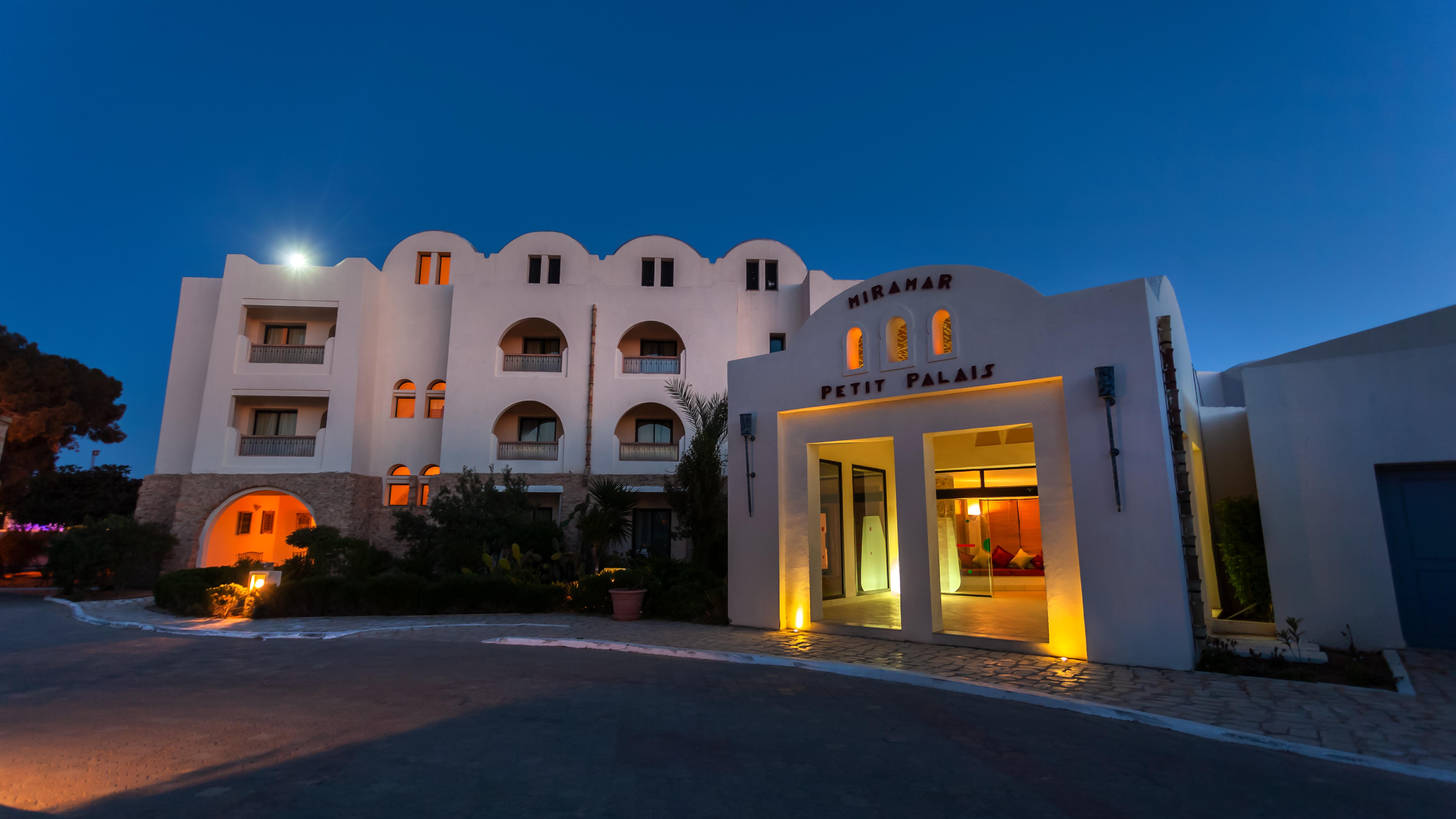 Miramar Petit Palais Hotel ไมดูน ภายนอก รูปภาพ