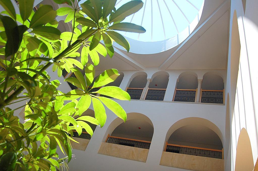 Miramar Petit Palais Hotel ไมดูน ภายนอก รูปภาพ